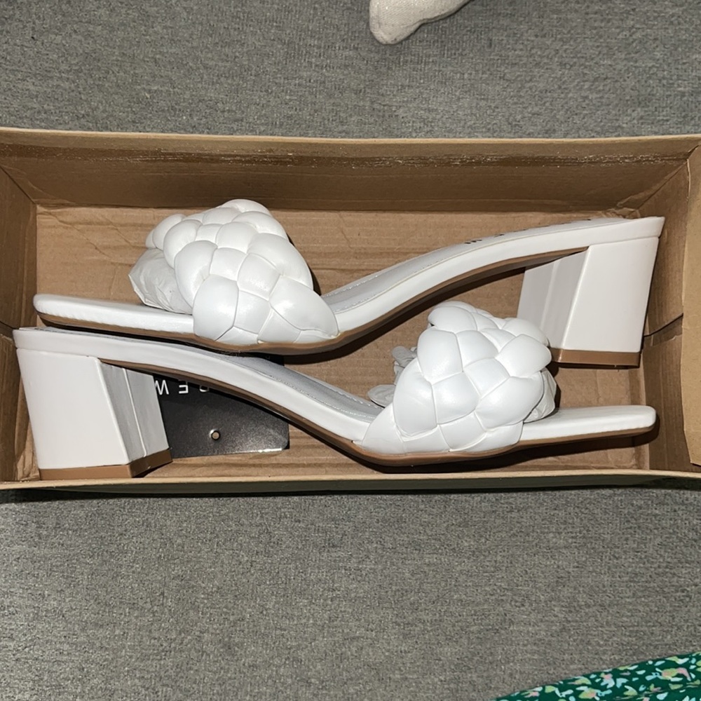 Sandals - Picture 2 of 3